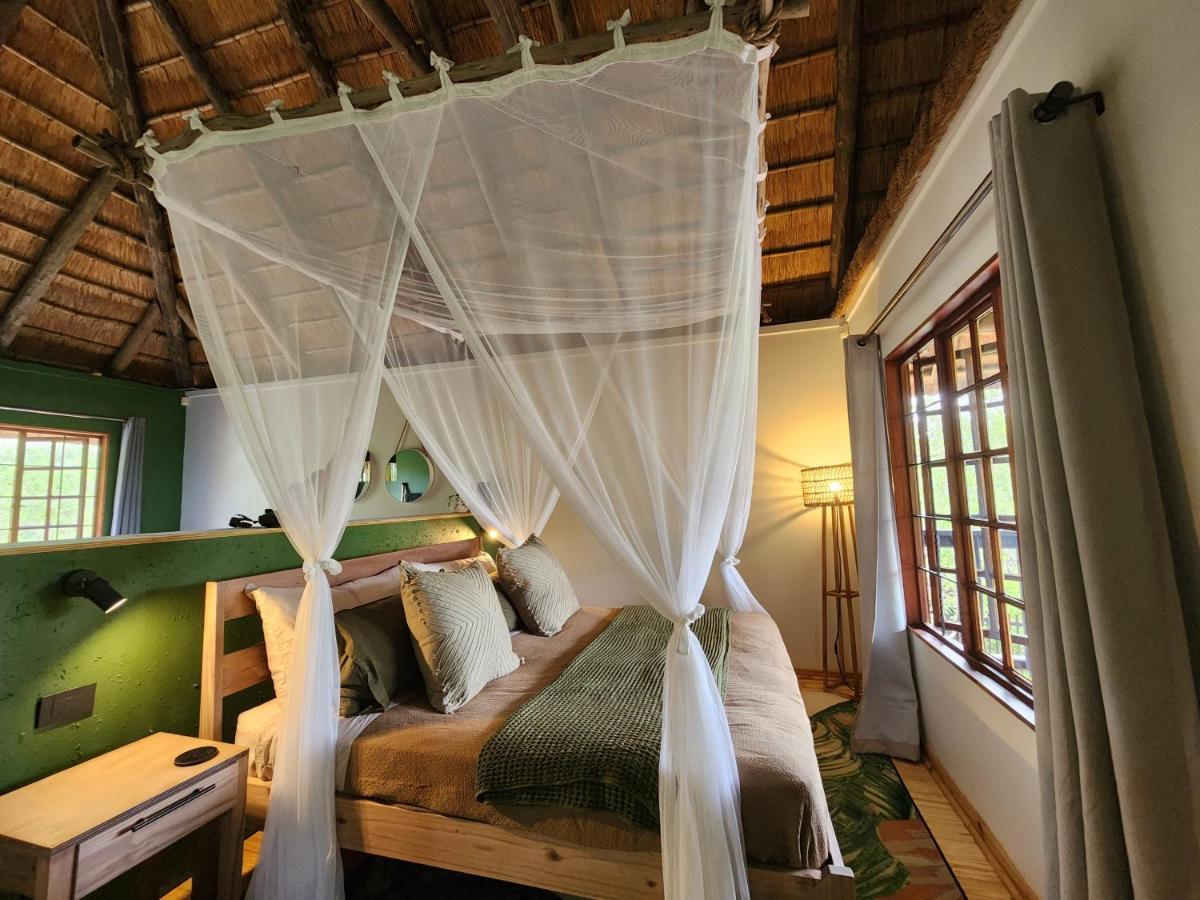Amare In The Bush With Your Needs! Holiday home Marloth Park