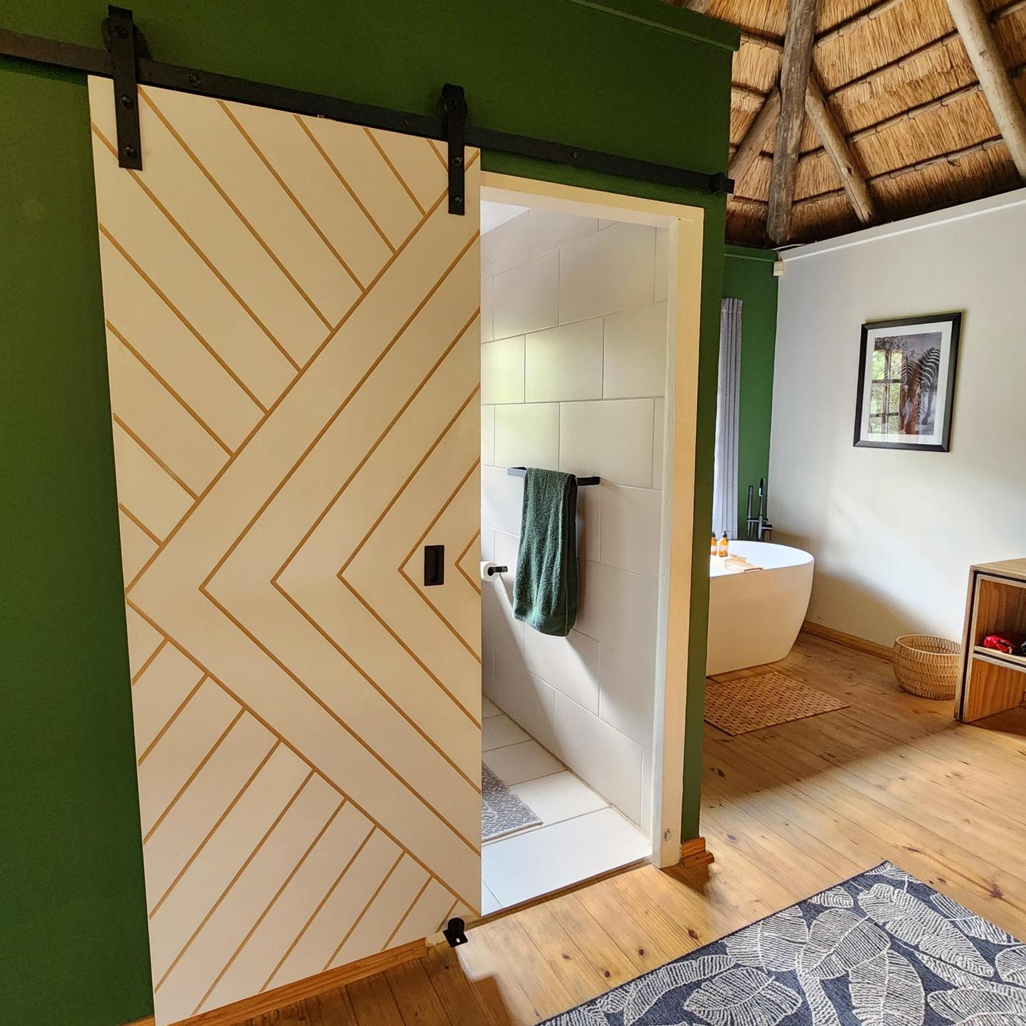 Amare In The Bush With Your Needs! Holiday home Marloth Park